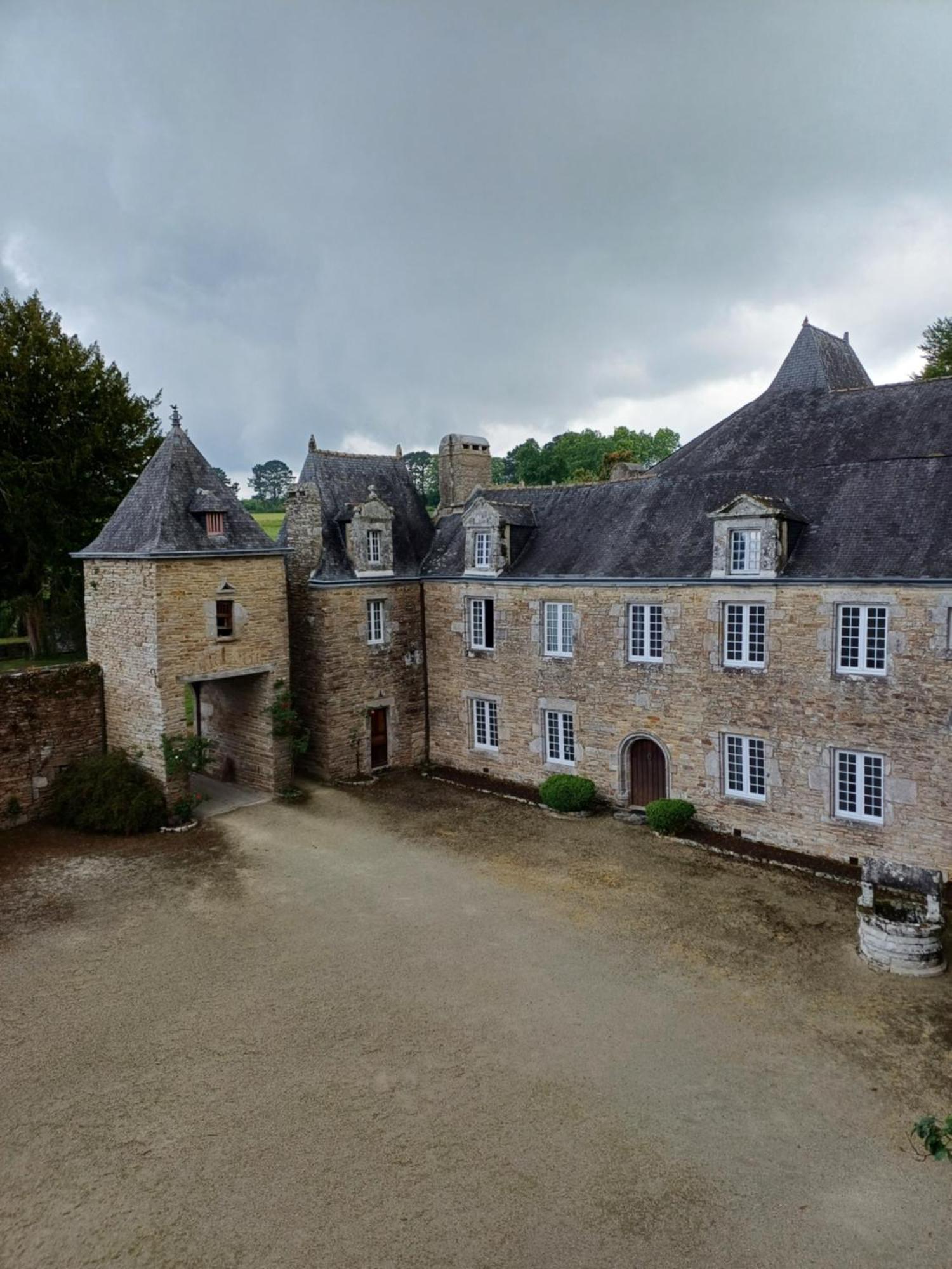 ホテル Manoir Du Stang La Forêt-Fouesnant エクステリア 写真