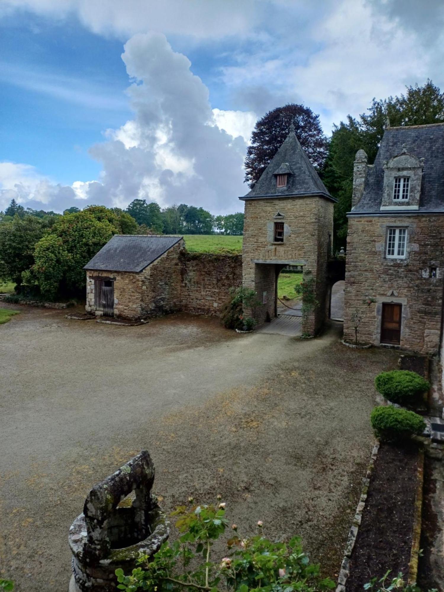 ホテル Manoir Du Stang La Forêt-Fouesnant エクステリア 写真